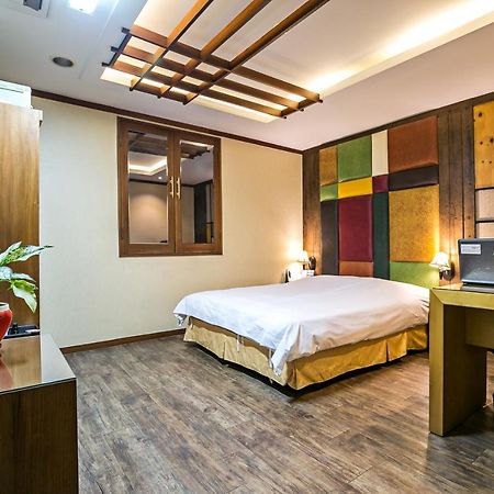 Fiore Hotel Gumi ภายนอก รูปภาพ