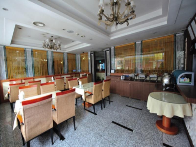 Fiore Hotel Gumi ภายนอก รูปภาพ
