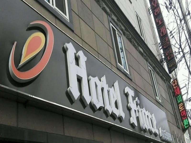 Fiore Hotel Gumi ภายนอก รูปภาพ