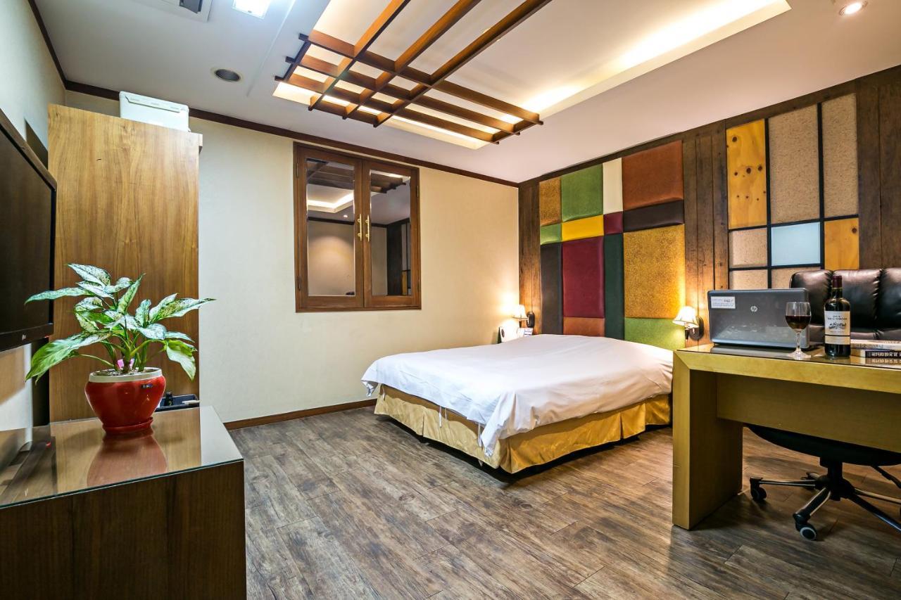 Fiore Hotel Gumi ภายนอก รูปภาพ